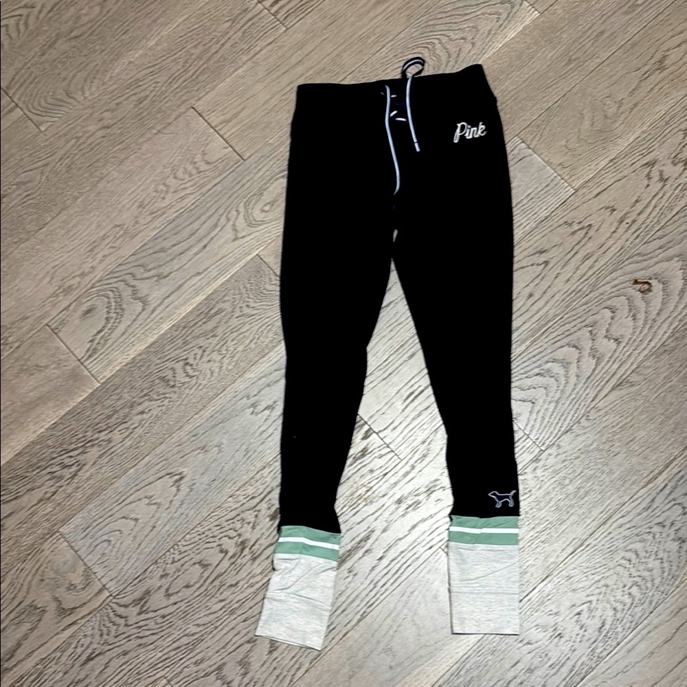PINK Victoria's Secret Black and Gray Leggings with Tapered Fit